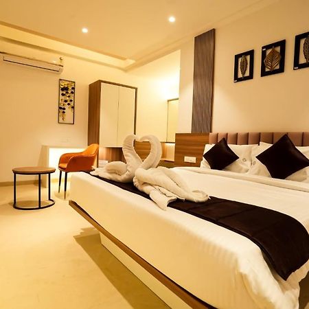 Hotel Veesons Executive Solapur Εξωτερικό φωτογραφία