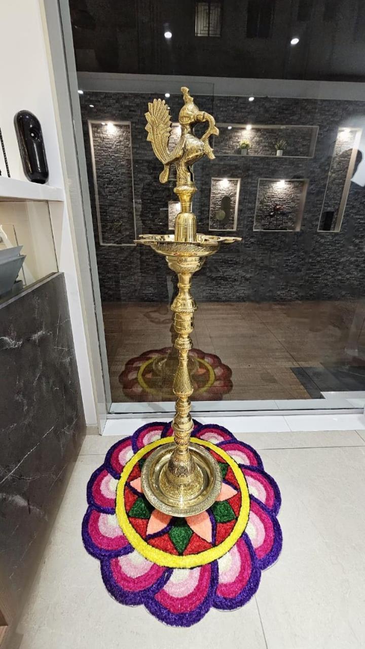 Hotel Veesons Executive Solapur Εξωτερικό φωτογραφία