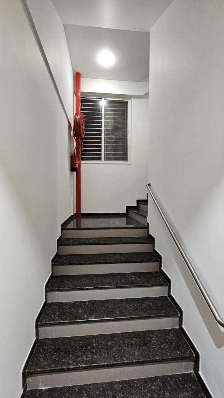 Hotel Veesons Executive Solapur Εξωτερικό φωτογραφία
